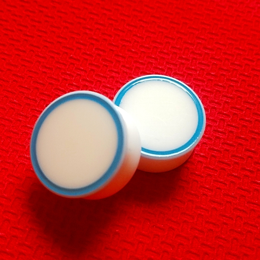 Awesome Acrylic white with blue ring 7/8in or 22mm